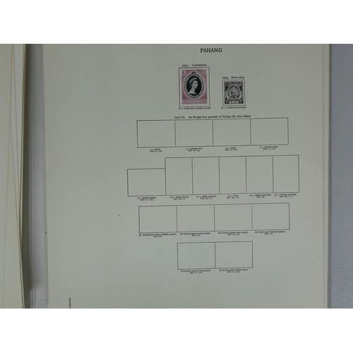 34 - Misc. Lots & Collections COMMONWEALTH Q.E.II fine mint coll. mainly complete sets including Falkland... 