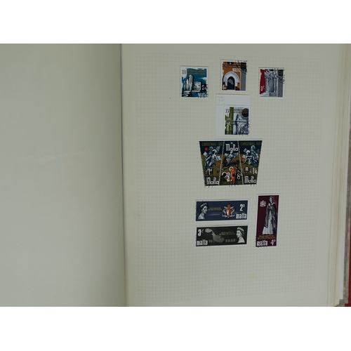 44 - Misc. Lots & Collections COMMONWEALTH Q.V to Q.E.II Commem. & Defin. mint & used coll. comprising of... 