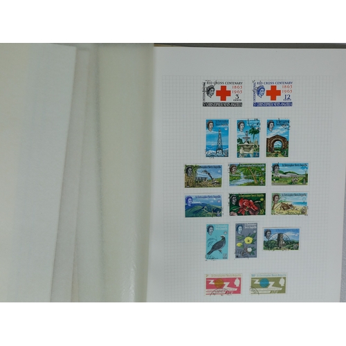 44 - Misc. Lots & Collections COMMONWEALTH Q.V to Q.E.II Commem. & Defin. mint & used coll. comprising of... 