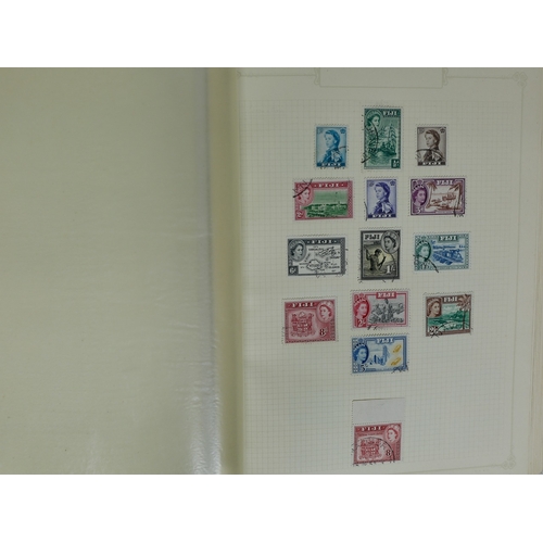 44 - Misc. Lots & Collections COMMONWEALTH Q.V to Q.E.II Commem. & Defin. mint & used coll. comprising of... 