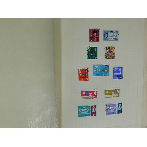 44 - Misc. Lots & Collections COMMONWEALTH Q.V to Q.E.II Commem. & Defin. mint & used coll. comprising of... 