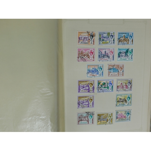 44 - Misc. Lots & Collections COMMONWEALTH Q.V to Q.E.II Commem. & Defin. mint & used coll. comprising of... 