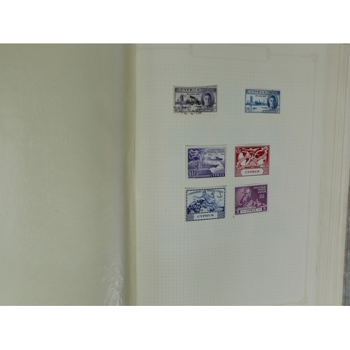 44 - Misc. Lots & Collections COMMONWEALTH Q.V to Q.E.II Commem. & Defin. mint & used coll. comprising of... 