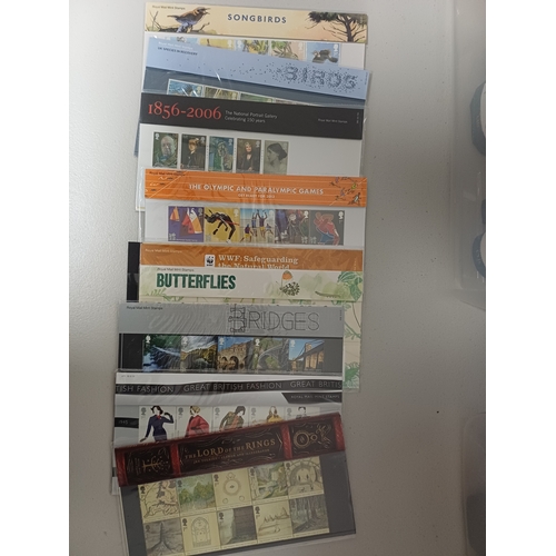 22 - Misc. Lots & Collections Q.E.II modern mint mainly Presentation Packs many 1st Class NVI's with a Fa... 