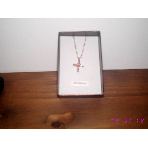 232 - Lovely Boxed Silver 925 Necklace with Amber Stone