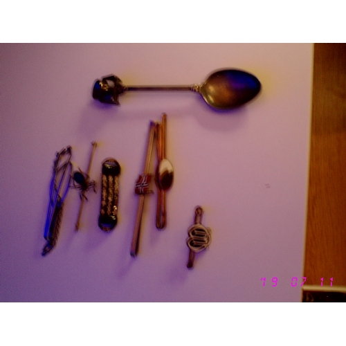 396 - Collection of Tie Pins Etc