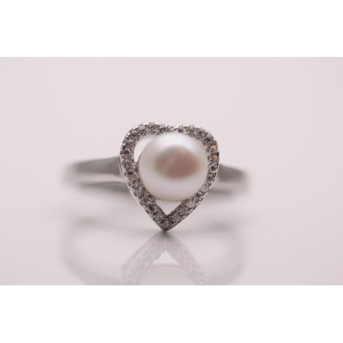 32 - lovely NEW LADIES 925 SILVER RING, SET WITH CRYSTALS, RING SIZE- N In heart shape with presentation ... 