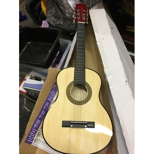 96 - FANTASTIC BOXED STARTER GUITAR AS NEW  86/25/2