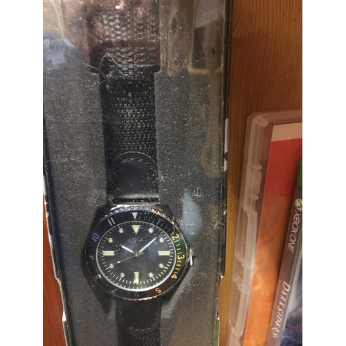 62 - VERY NICE New Gents 1970s US Navy Diver Watch with Engraved Back in Presentation Box