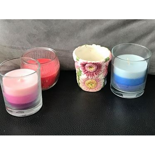 393 - NICE COLLECTION OF YANKEE CANDLE HOLDER AND CANDLES