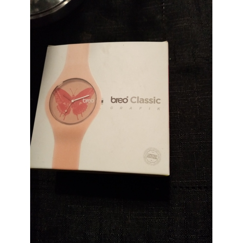 22 - LOVELY NEW BREO PINK BUTTERFLY CLASSIC GRAFIK LADIES WATCH BOXED