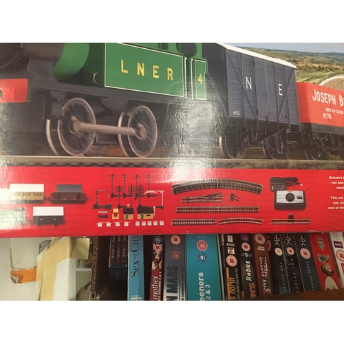 207 - FANTASTIC BOXED HORNBY TRAIN SET USED ONCE