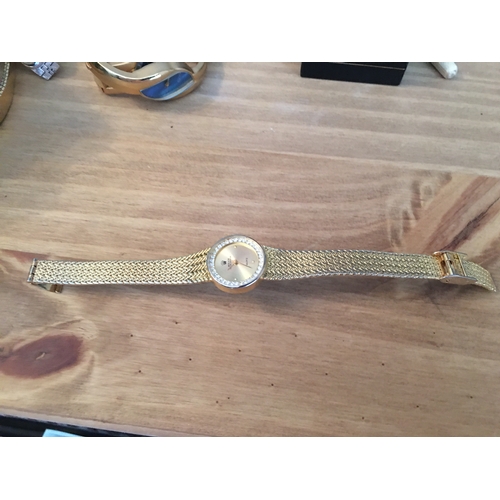 312 - LADIES ROLEX WATCH PRESUMED REPLICA AS NO AUTHENTIFICATION