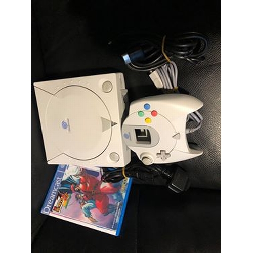 337 - CRACKING DREAMCAST CONSOLE WITH CONTRLLER CABLES AND GAME