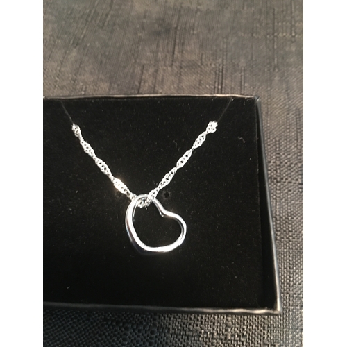 174 - LOVELY SILVER 925 HEART PENDANT ON CHAIN IN PRESENTATION BOX