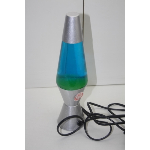 193 - CRACKING  SMALL CLASSIC SILVER LAVA LAMP TESTED AND WORKING