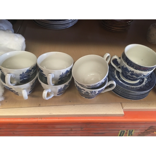 408 - LARGE COLLECTION OF BLUE AND WHITE DINNER AND TEA WARE 6PLACE SETTING