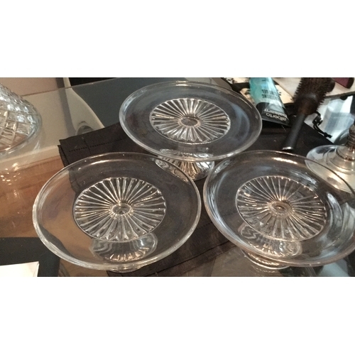 100 - VERY RARE SET OF THREE EARLY VINTAGE GRADUATING GLASS CAKE STANDS