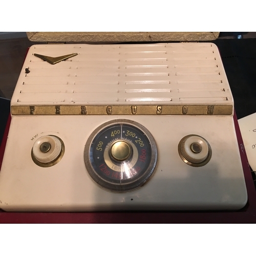 385 - FANTASTIC RETRO FERGUSON RADIO MODEL 344B IN LOVELY CONDITION But untested no 90v battery to test