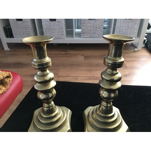 23 - FANTASTIC PAIR OF BRASS CANDLE STICKS WITH PUSH UPS