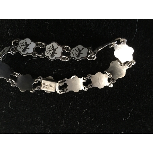 207 - LOVELY SIAM SILVER BRACELET