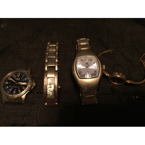 415 - FOUR GOOD WATCHES A VINTAGE TIMEX, LORUS FACE WORKING PRESUMED REPLICA A GUCCI AND CALVIN KLINE ALSO... 