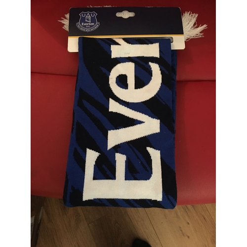 281 - NEW EVERTON FOOTBALL SCARF