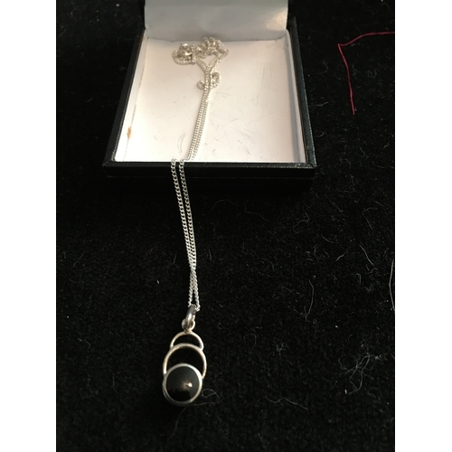 200k - Lovely Silver 925 Necklace and Pendant with Black Stone in presentation box