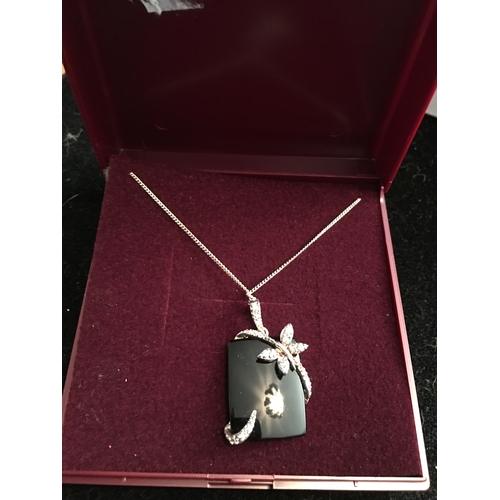 200N - Lovely Silver 925 Black Stoned Floral Pendant Necklace Complete with Presentation Box