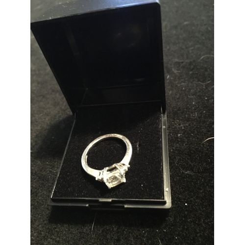 100T - LOVELY SILVER RING WITH CLEAR LARGE STONE IN PRESENTATION BOX