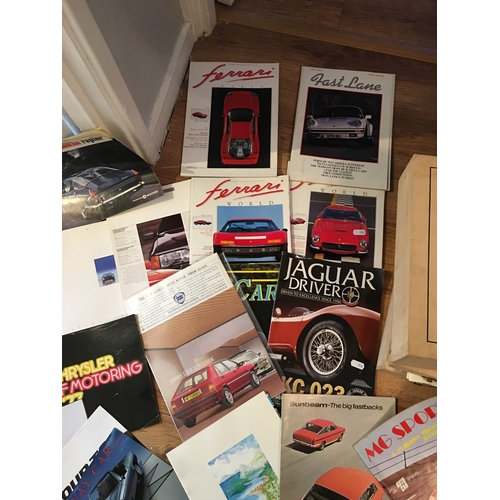 35 - VERYGOOD SELECTION OF VINTAGE CLASSIC CAR MAGAZINES INCLUDING FERRARI POSTER