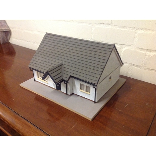 269 - HANDBUILT MODEL HOUSE (OSTLERS WAY KIRKCALDY)