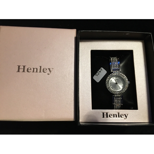 183 - LOVELY BOXED HENLEY WATCH