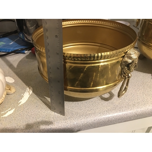 389 - LOVELY BRASS PLANTER WITH LION FACIAL HANDLES