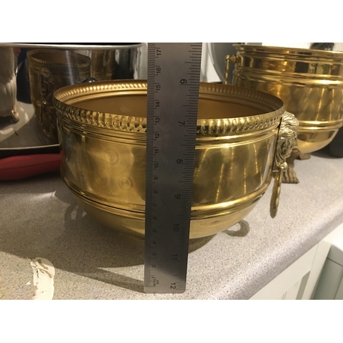 389 - LOVELY BRASS PLANTER WITH LION FACIAL HANDLES