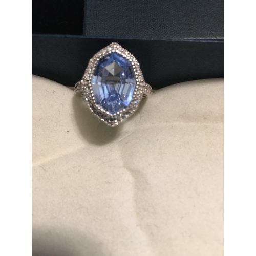 100A - BEAUTIFULL SILVER RING WITH BLUE CZ   IN PRESENTATION BOX