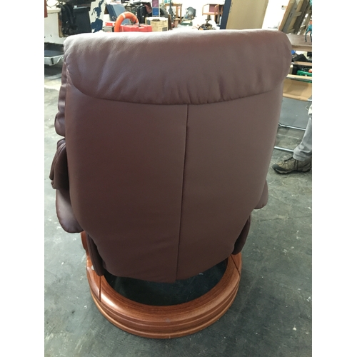 100L - STUNNING HIMOLLA LEATHER RECLINER CHAIR IN BURGUNDY LEATHER IN LOVELY LOVELY CONDITION
COLLECTION OR... 