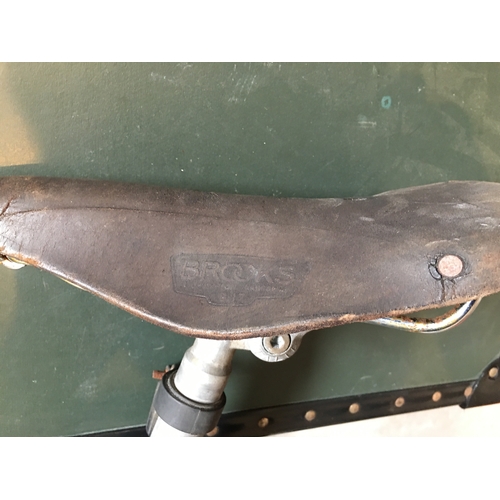 49 - RARE VINTAGE LEATHER BROOKS BIKE SADDLE