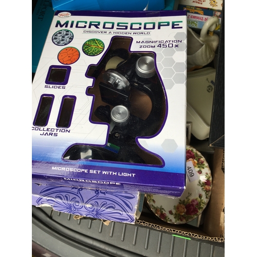 39 - BOXED MICROSCOPE SET WITH LIGHT