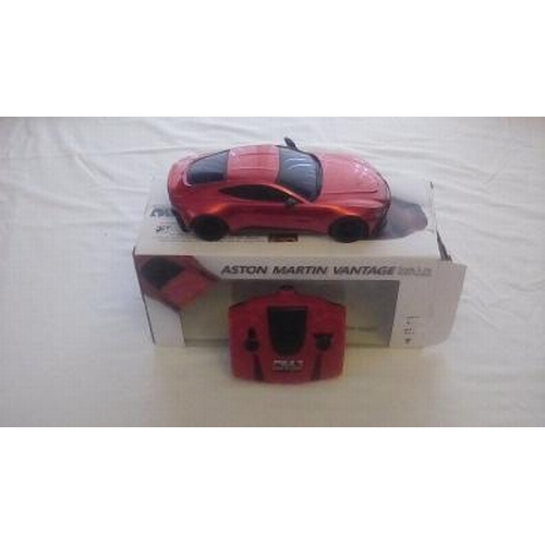 98 - BOXED REMOTE CONTROL  ASTON MARTIN VANTAGE WORKING WHEN TESTED