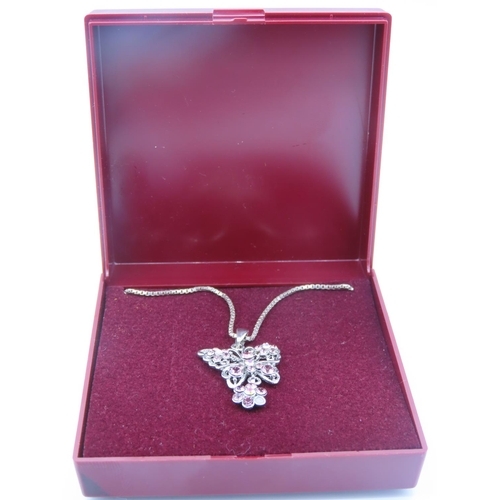 150G - LOVELY Silver 925 Butterfly Pendant Necklace Complete with Presentation Box