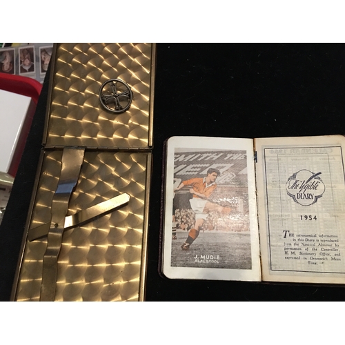 150O - NICE GENTS COLLECTORS LOT GERMAN CIGARETTE CASE, 1950s LEGIBLE SOCCER DIARY AND BADGE