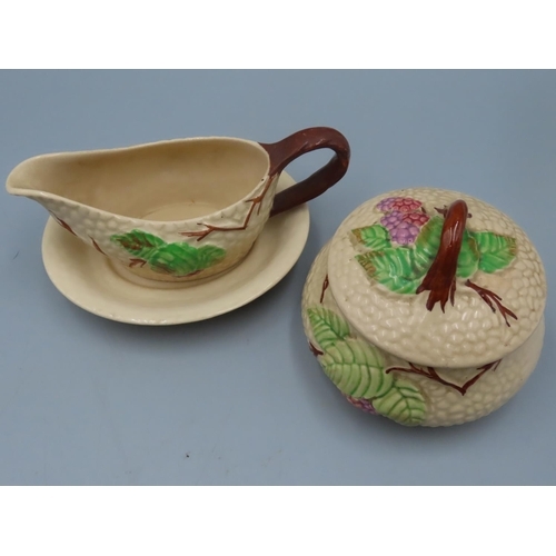 150U - LOVELY Wade Bramble Sugar Bowl and Milk Jug