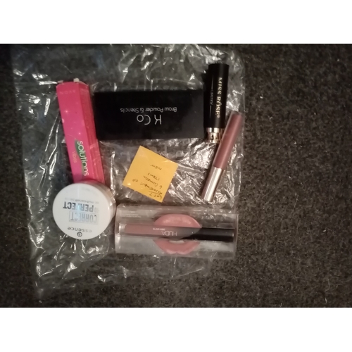 108 - GREAT COLLECION OF NEW COSMETICS