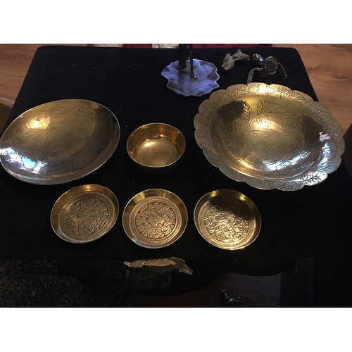 112 - LOVELY COLLECTION OF VINTAGE BRASS BOWLS AND DISHES