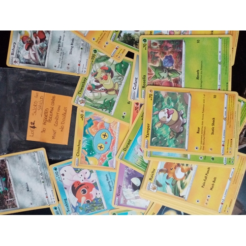 426 - SELECTION OF 30 POKEMON CARDS