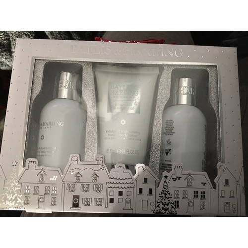 74 - NEW BAYLIS AND HARDING JOJOBA SILK IN XMAS PRESENTATION BOX