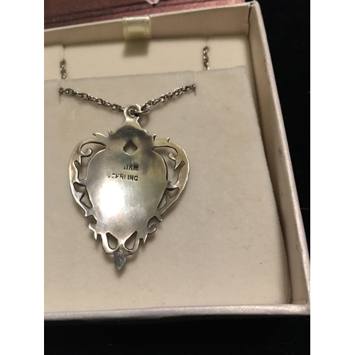 100 - LOVELY Silver Siam Necklace with Ornate Pendant in presentation box