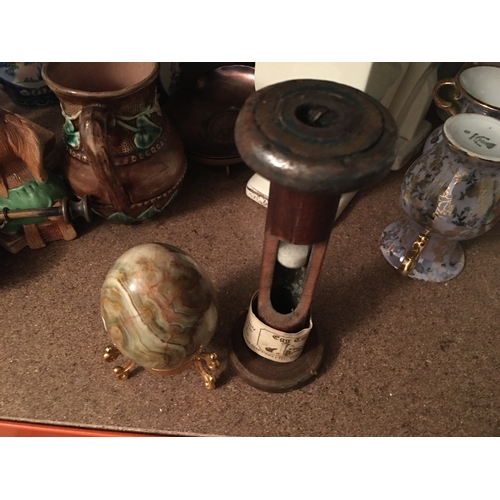 200B - LOVELY VINTAGE MARBLE EGG ON STAND AND A VINTAGE BUCKINGHAM SHIPPING WOODEN EGG TIMER