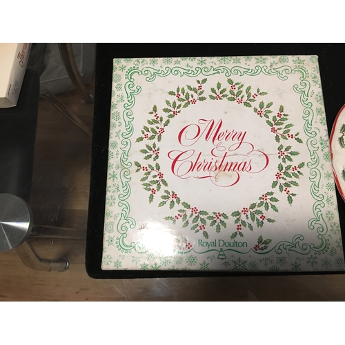 17 - Two Wedgwood Xmas boxed Plates